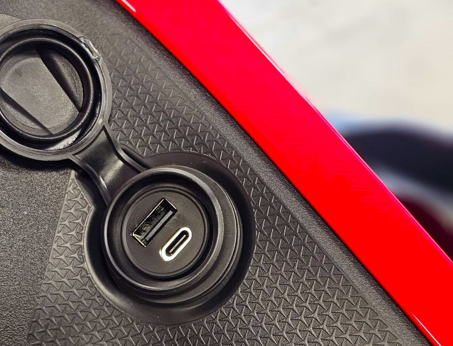 2026 SV779 TCS COBRA | 125 HP V4 6-Speed | US-Spec High-Performance Motorcycle - Epic Motorcycles