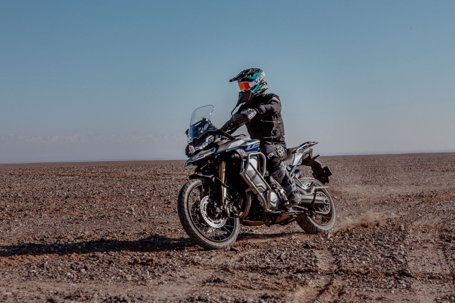 DS900X - Full Size Adventure Motorcycle - Epic Motorcycles