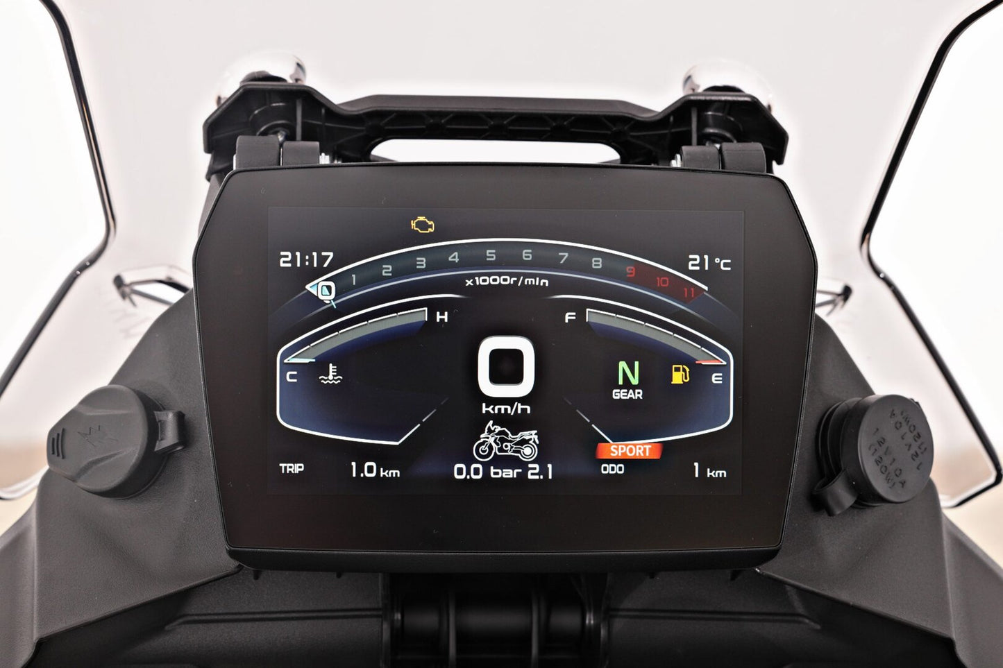 DS900X - Full Size Adventure Motorcycle - Epic Motorcycles 